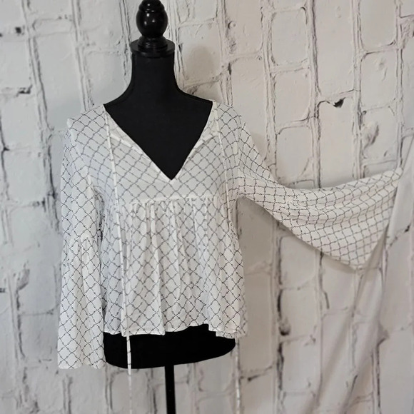 WHITE Navy Grid Flowy Lightweight Empire Waist Bell Flare‎ Sleeve Deep V Blouse - Picture 1 of 10